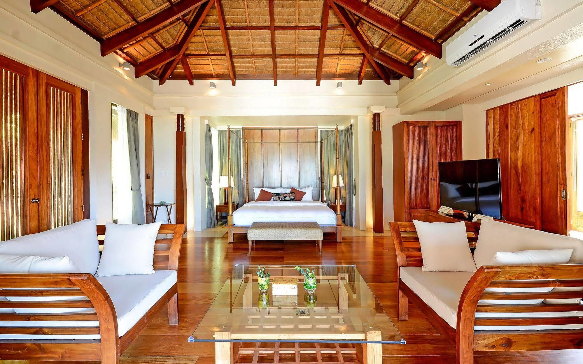 White Beach De Boracay Balabag  Экстерьер фото